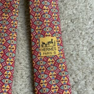 Hermés 100% silk tie